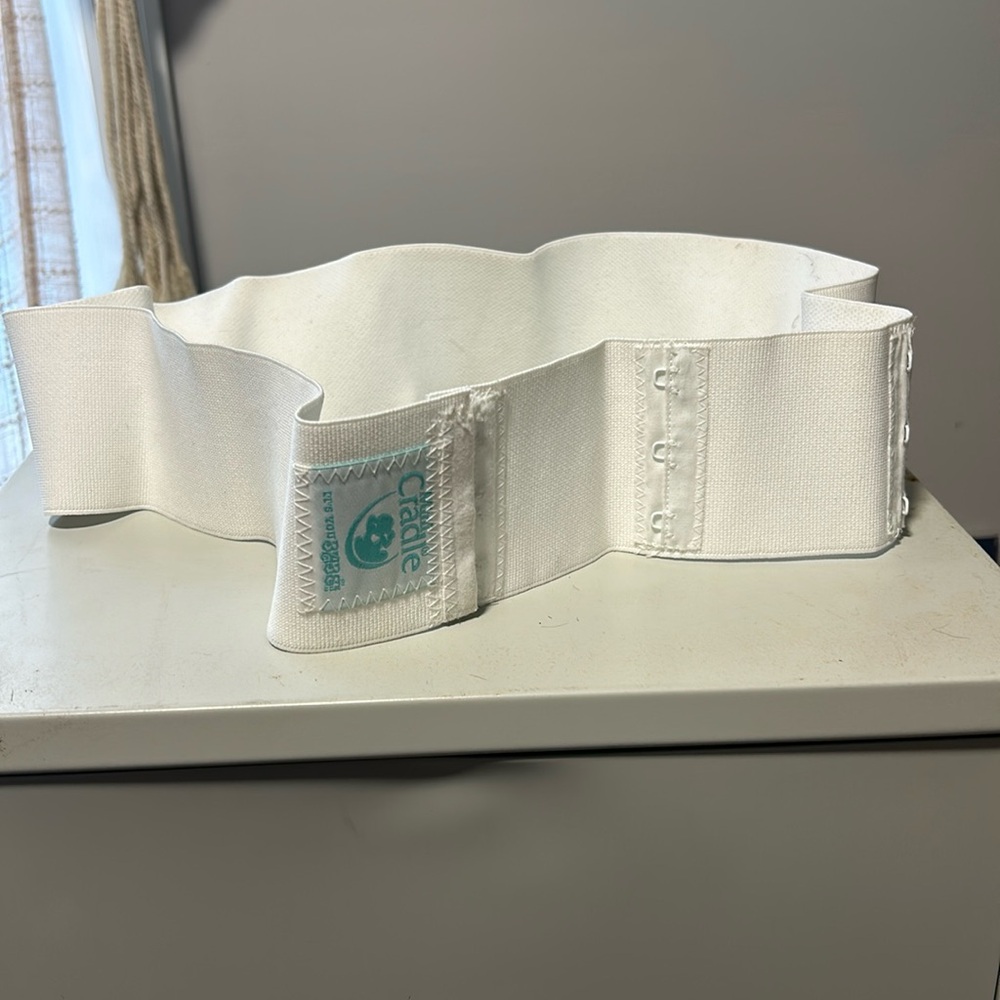 Adjustable belly band